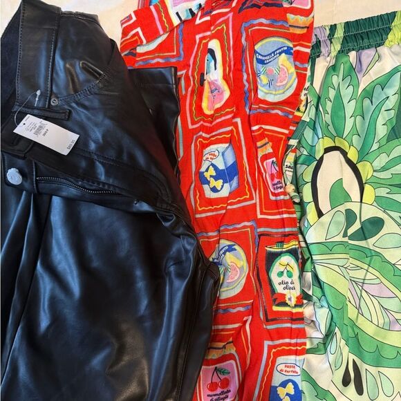 GAP Denim - GAP  Black flare brand new size 29 with tag
Colorful 2 pants 
Both sized m